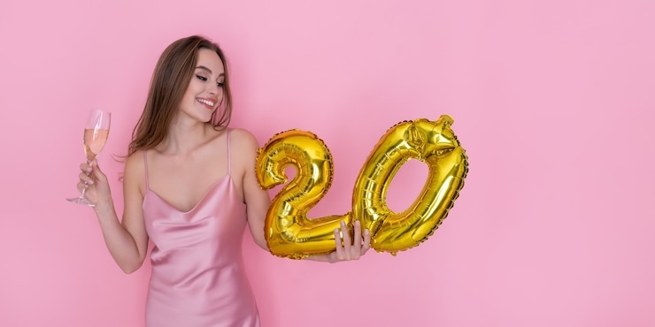 Привітання з 20 річчям дівчині